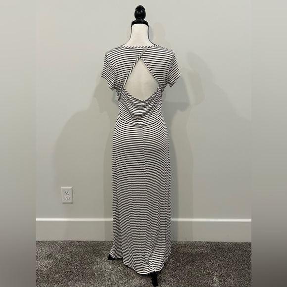 Olivia Rae Maxi Dress - Picture 3 of 3